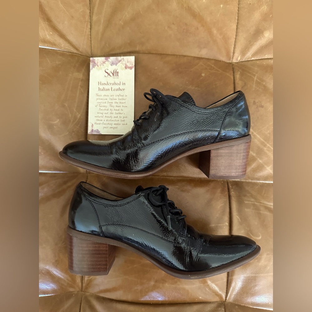 Söfft Black Patent Derby Lace-up Loafers